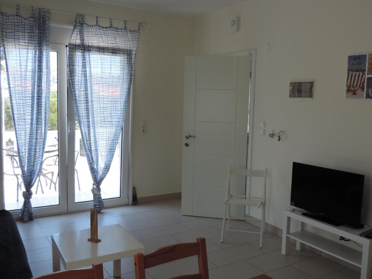 Fotis Apartments Skala Neon Kydonion Exterior foto